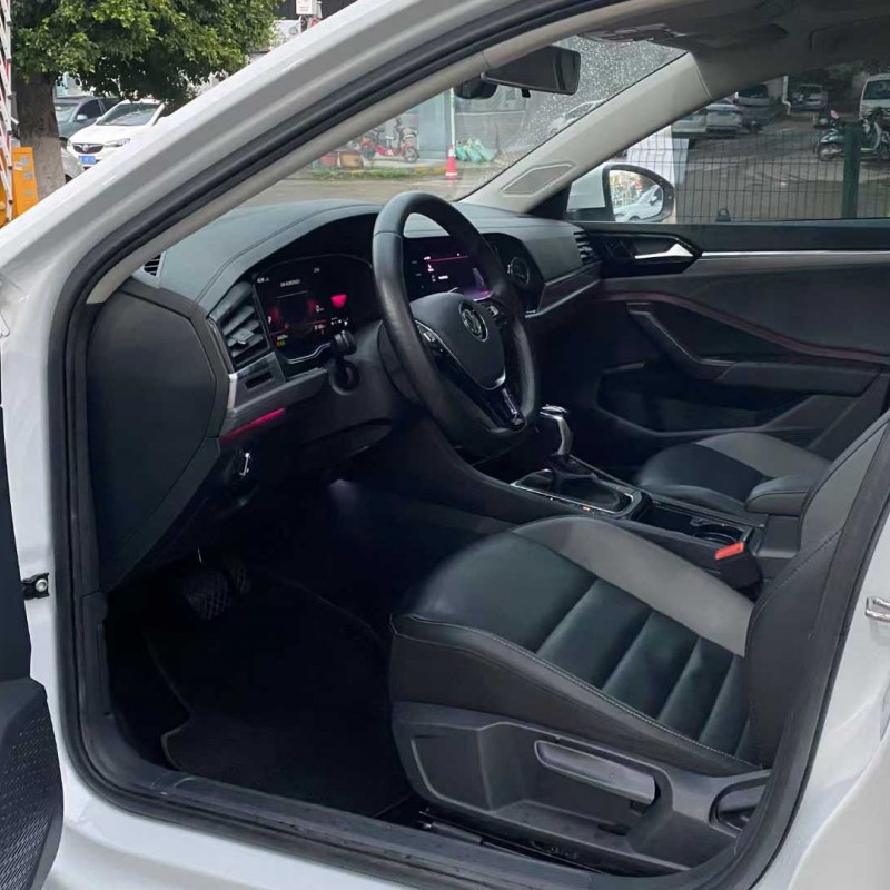 2021款 速腾 280TSI DSG舒适智联版上牌时间2021年02月 2021款 速腾 280TSI DSG舒适智联版上牌时间2021年02月