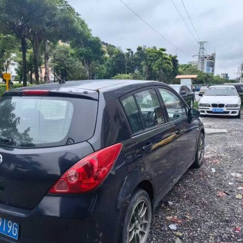 骐达自动波审车到明年车况原版无事故      
