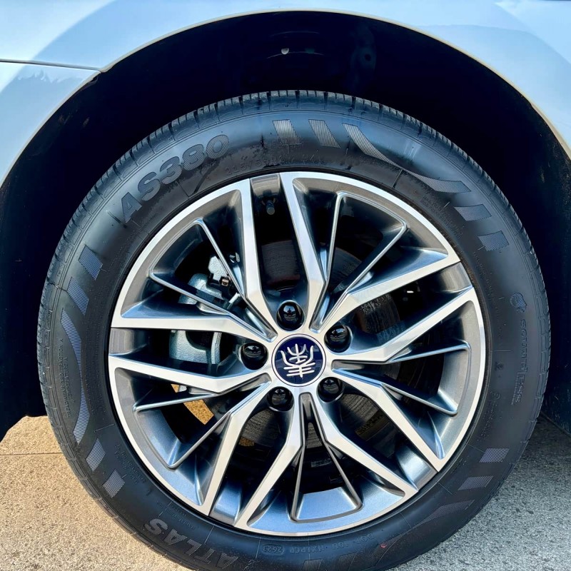 Qin PLUS 2023 Champion Edition DM-i 120KM Beyond Edition Qin PLUS 2023 Champion Edition DM-i 120KM Beyond Edition