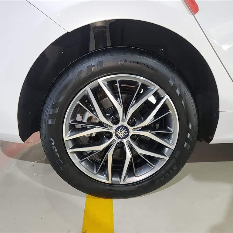 Qin PLUS 2023 Champion Edition DM-i 120KM Excellence Edition Qin PLUS 2023 Champion Edition DM-i 120KM Excellence Edition