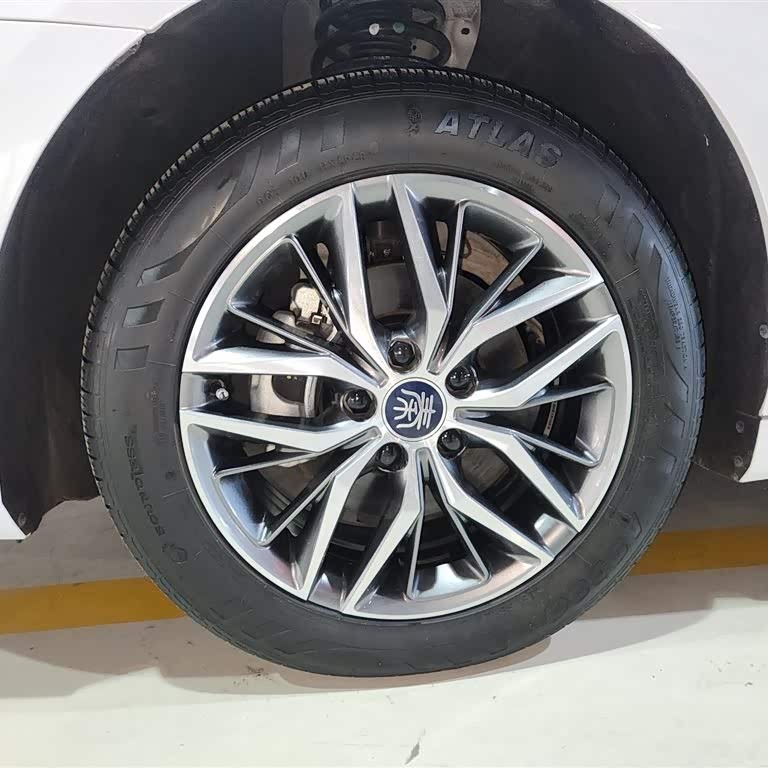Qin PLUS 2023 Champion Edition DM-i 120KM Excellence Edition Qin PLUS 2023 Champion Edition DM-i 120KM Excellence Edition