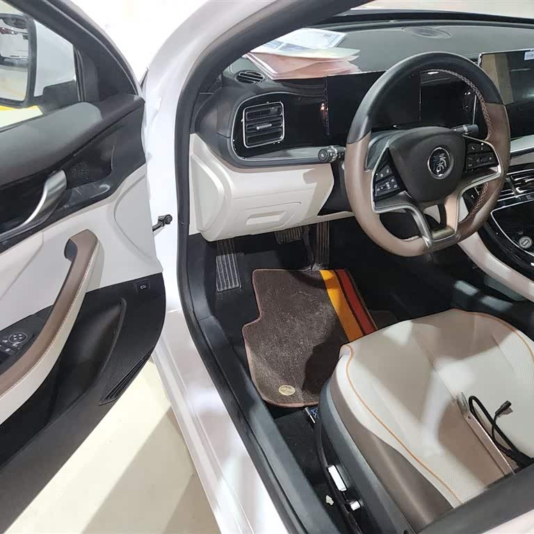 Qin PLUS 2023 Champion Edition DM-i 120KM Excellence Edition Qin PLUS 2023 Champion Edition DM-i 120KM Excellence Edition