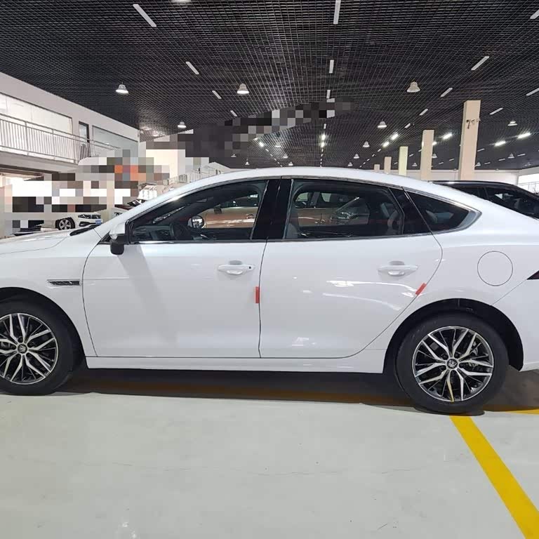 Qin PLUS 2023 Champion Edition DM-i 120KM Excellence Edition Qin PLUS 2023 Champion Edition DM-i 120KM Excellence Edition