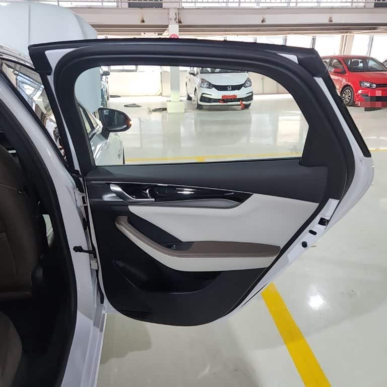 Qin PLUS 2023 Champion Edition DM-i 120KM Excellence Edition Qin PLUS 2023 Champion Edition DM-i 120KM Excellence Edition