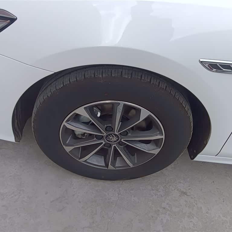 Qin PLUS 2023 Champion Edition DM-i 55KM Leading Edition Qin PLUS 2023 Champion Edition DM-i 55KM Leading Edition
