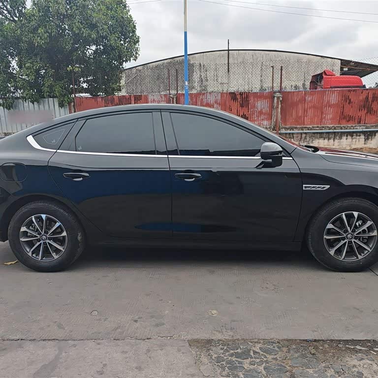 Qin PLUS 2024 Honor Edition DM-i 55KM Leading Edition Qin PLUS 2024 Honor Edition DM-i 55KM Leading Edition