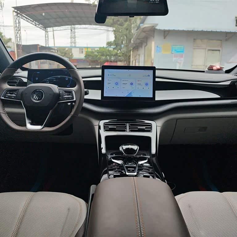 Qin PLUS 2024 Honor Edition DM-i 55KM Leading Edition Qin PLUS 2024 Honor Edition DM-i 55KM Leading Edition
