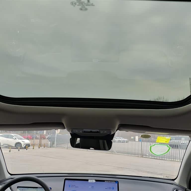 Sea Lion 05 DM-i 2025 DM-i 115KM Flagship Model Sea Lion 05 DM-i 2025 DM-i 115KM Flagship Model