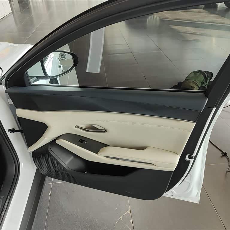 Qin L 2024 DM-i 80KM Leading Edition Qin L 2024 DM-i 80KM Leading Edition