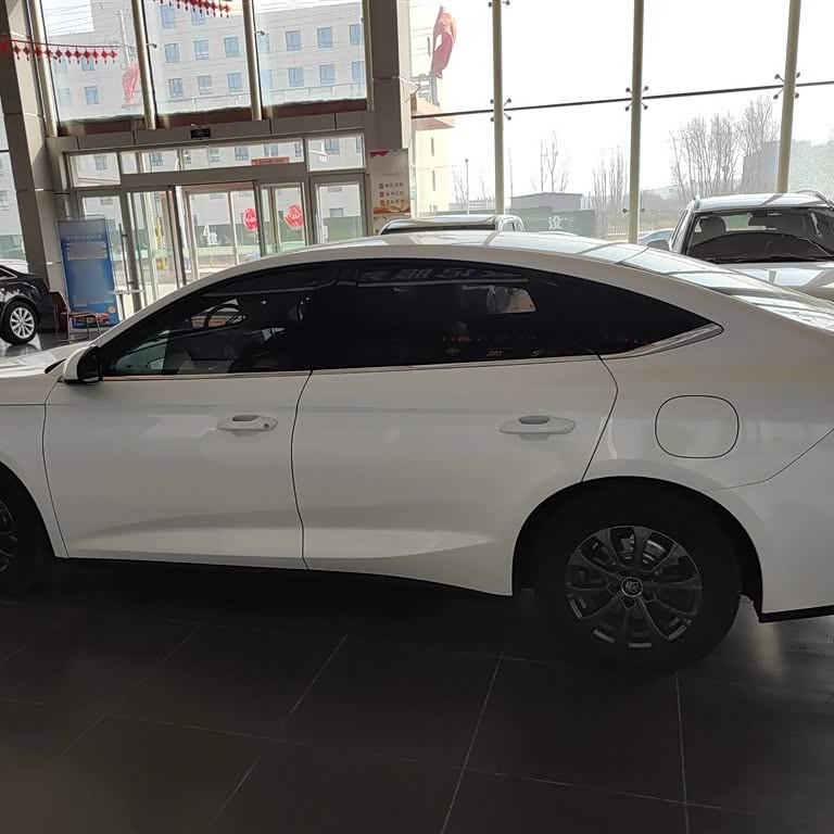 Qin L 2024 DM-i 80KM Leading Edition Qin L 2024 DM-i 80KM Leading Edition
