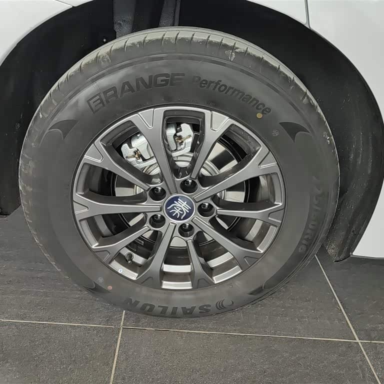 Qin L 2024 DM-i 80KM Leading Edition Qin L 2024 DM-i 80KM Leading Edition