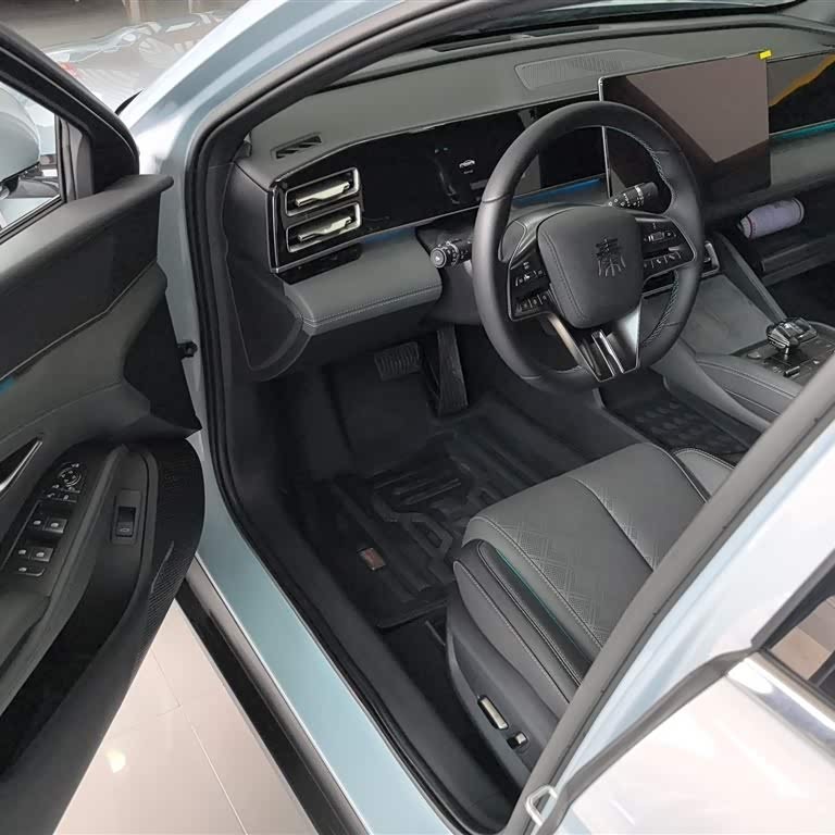 Qin L 2024 DM-i 120KM Excellence Edition Qin L 2024 DM-i 120KM Excellence Edition