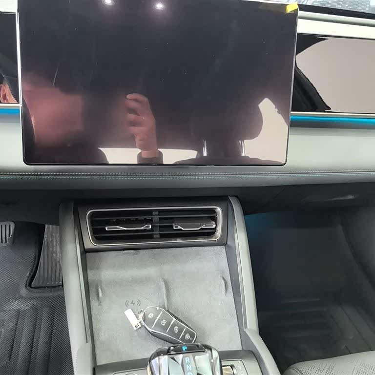 Qin L 2024 DM-i 120KM Excellence Edition Qin L 2024 DM-i 120KM Excellence Edition