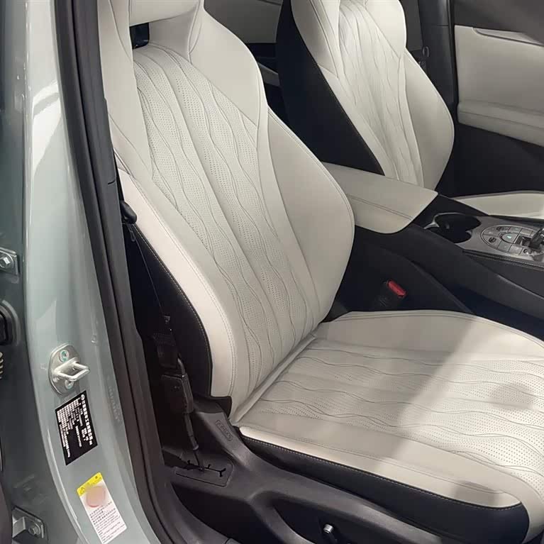 Haibao 06 New Energy 2024 DM-i 120KM Flagship Model Haibao 06 New Energy 2024 DM-i 120KM Flagship Model