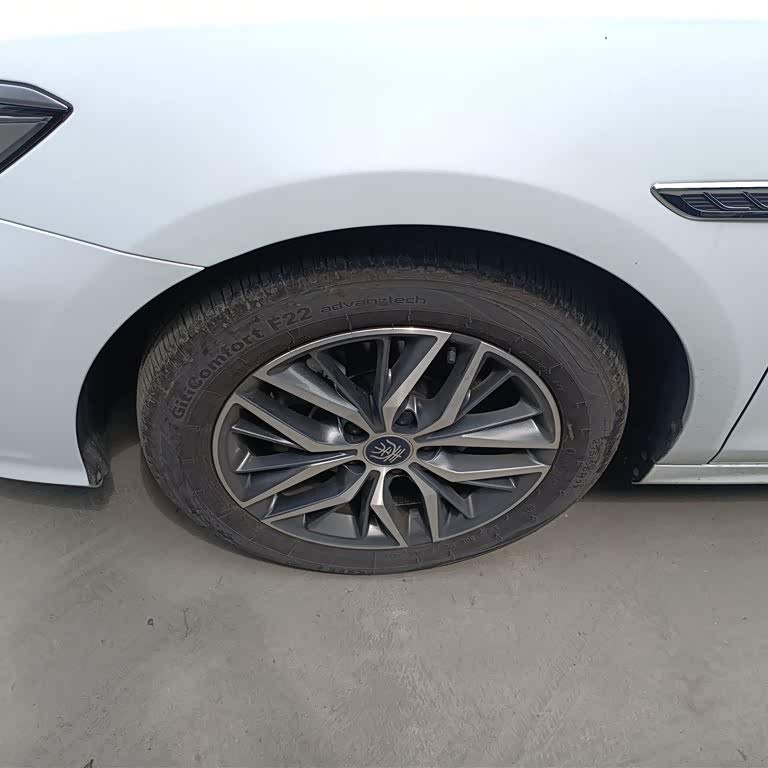 Qin PLUS 2023 Champion Edition DM-i 120KM Excellence Edition Qin PLUS 2023 Champion Edition DM-i 120KM Excellence Edition