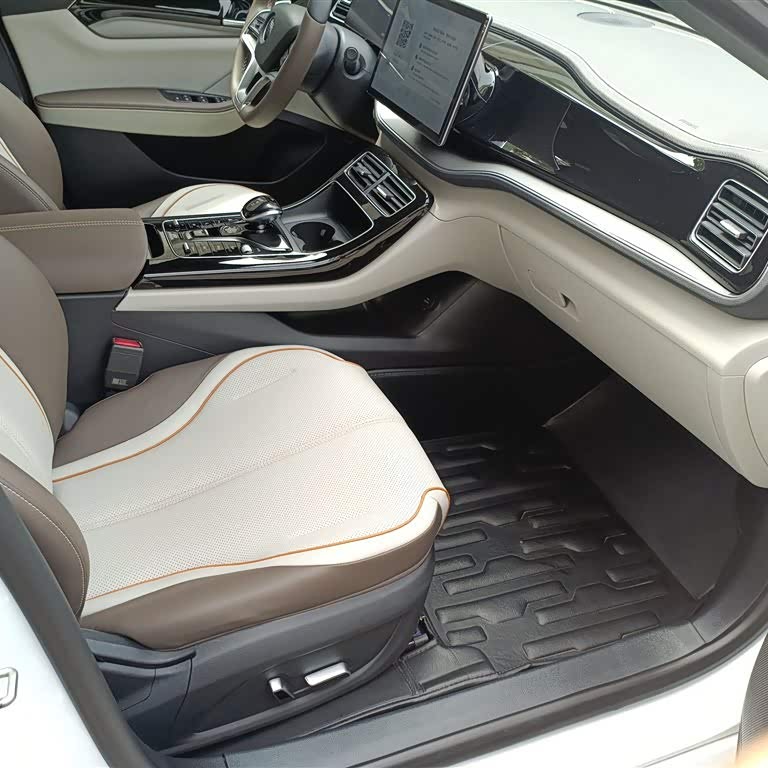 Qin PLUS 2023 Champion Edition DM-i 120KM Excellence Edition Qin PLUS 2023 Champion Edition DM-i 120KM Excellence Edition