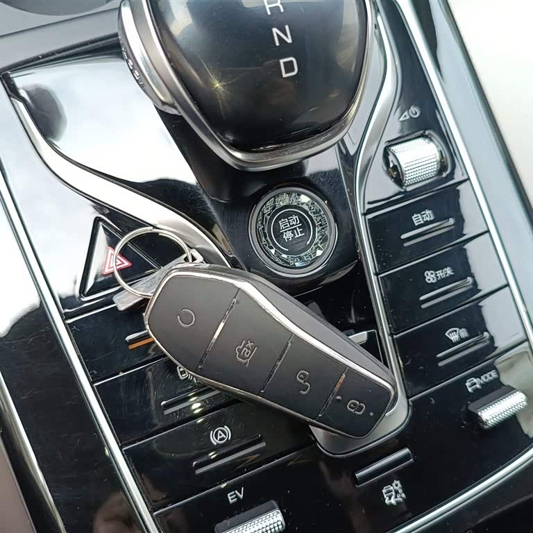 Qin PLUS 2023 Champion Edition DM-i 120KM Excellence Edition Qin PLUS 2023 Champion Edition DM-i 120KM Excellence Edition