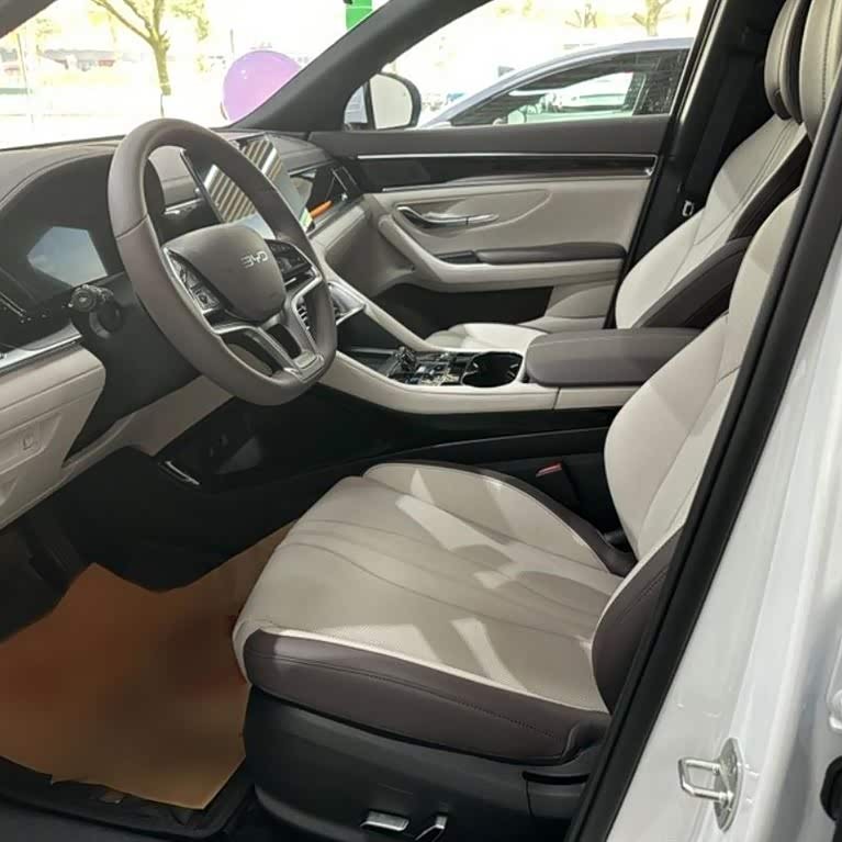 Song PLUS New Energy 2025 DM-i 112KM Premium Edition Song PLUS New Energy 2025 DM-i 112KM Premium Edition