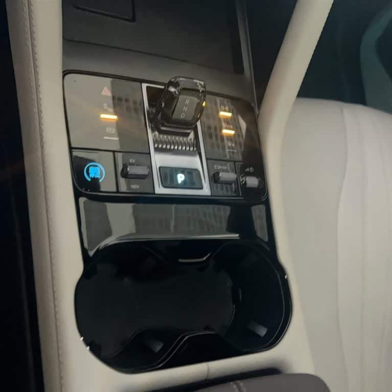 Song PLUS New Energy 2025 DM-i 112KM Premium Edition Song PLUS New Energy 2025 DM-i 112KM Premium Edition