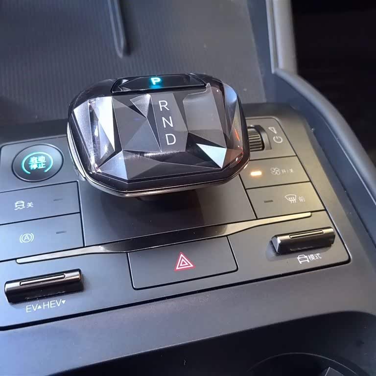 Qin L 2024 DM-i 80KM Beyond Edition Qin L 2024 DM-i 80KM Beyond Edition