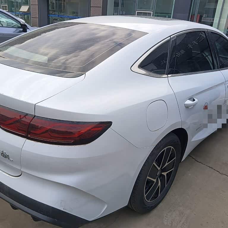 Qin L 2024 DM-i 120KM Beyond Edition Qin L 2024 DM-i 120KM Beyond Edition