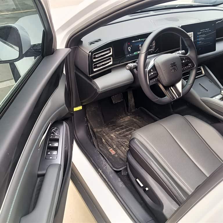 Qin L 2024 DM-i 120KM Beyond Edition Qin L 2024 DM-i 120KM Beyond Edition