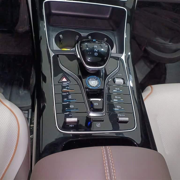Qin PLUS 2024 Honor Edition DM-i 120KM Beyond Edition Qin PLUS 2024 Honor Edition DM-i 120KM Beyond Edition