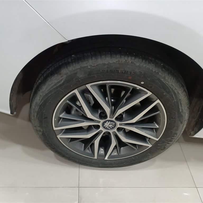 Qin PLUS 2024 Honor Edition DM-i 120KM Beyond Edition Qin PLUS 2024 Honor Edition DM-i 120KM Beyond Edition