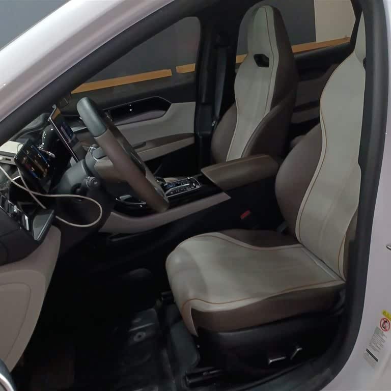 Qin PLUS 2024 Honor Edition DM-i 120KM Beyond Edition Qin PLUS 2024 Honor Edition DM-i 120KM Beyond Edition