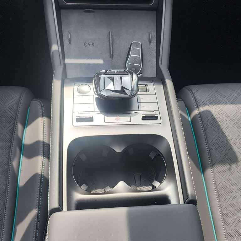Qin L 2024 DM-i 120KM Excellence Edition Qin L 2024 DM-i 120KM Excellence Edition