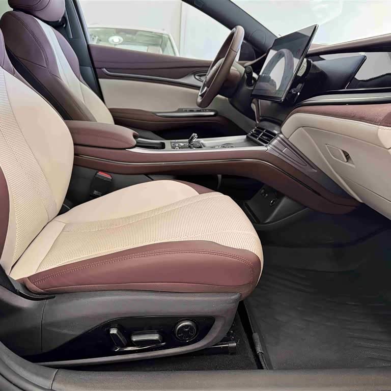 2024 Haima Glory Edition DM-i 1.5L 121km Premium Edition 2024 Haima Glory Edition DM-i 1.5L 121km Premium Edition