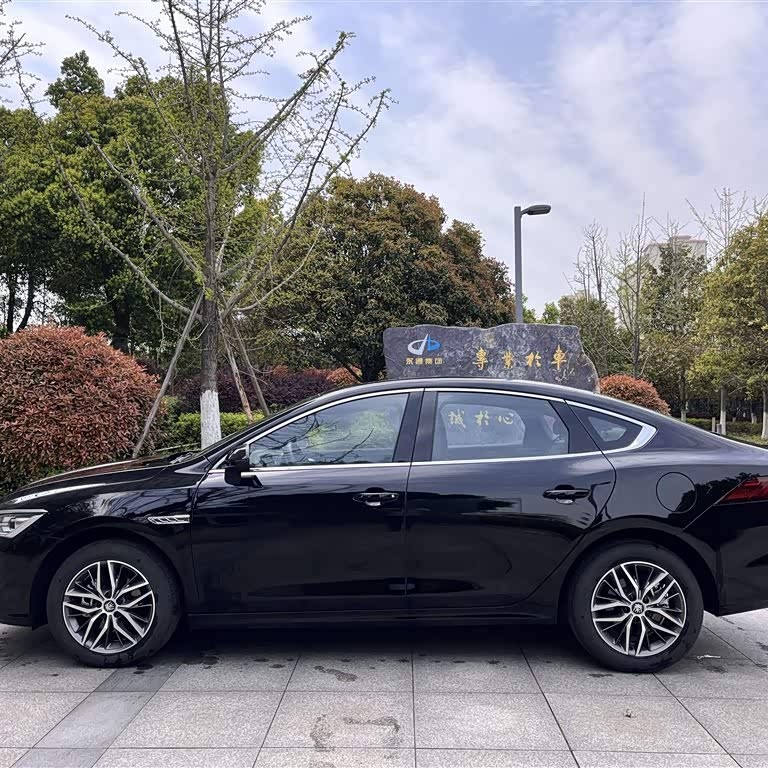 Qin PLUS 2023 Champion Edition DM-i 120KM Leading Edition Qin PLUS 2023 Champion Edition DM-i 120KM Leading Edition