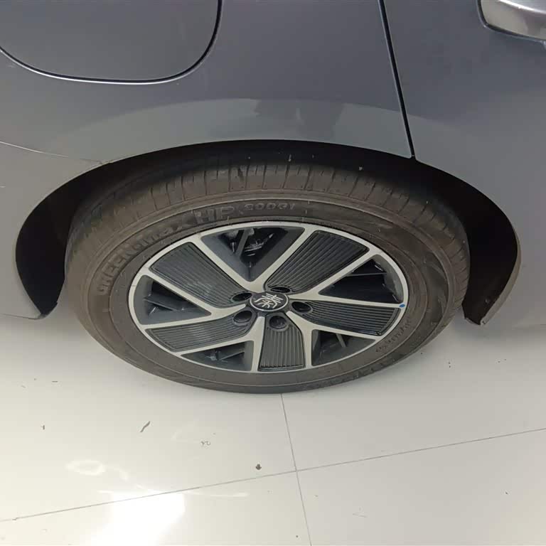 Qin L 2024 DM-i 120KM Leading Edition Qin L 2024 DM-i 120KM Leading Edition