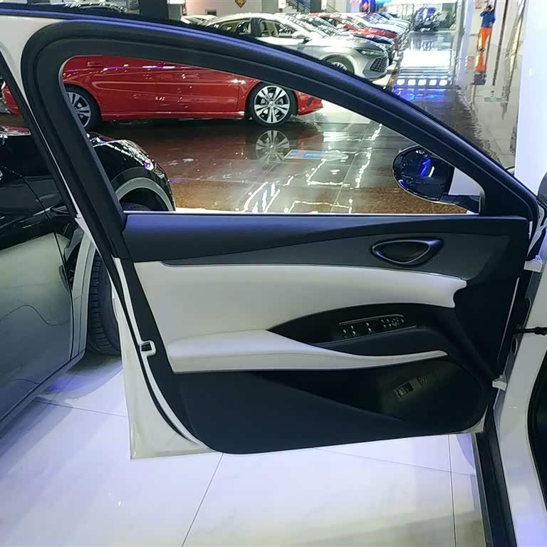 Haibao 06 New Energy 2024 DM-i 120KM Premium Edition Haibao 06 New Energy 2024 DM-i 120KM Premium Edition