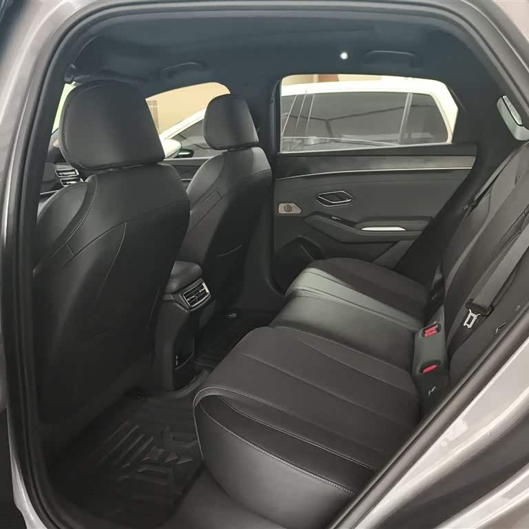 Qin L 2024 DM-i 120KM Leading Edition Qin L 2024 DM-i 120KM Leading Edition