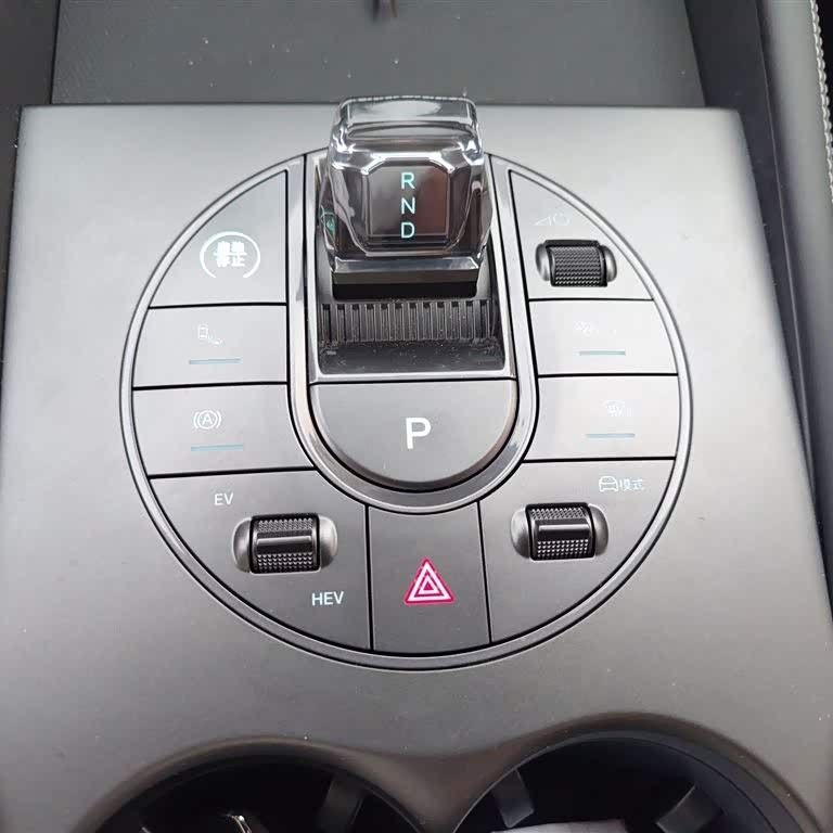 Haibao 06 New Energy 2024 DM-i 120KM Premium Edition Haibao 06 New Energy 2024 DM-i 120KM Premium Edition