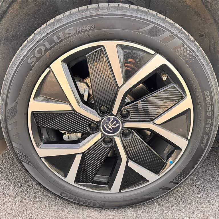 Song L DM-i 2024 160km Excellence Edition Song L DM-i 2024 160km Excellence Edition