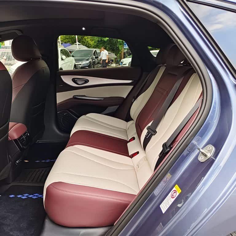 Seal 07 DM-i 2025 DM-i 1.5L 125km Premium Edition Seal 07 DM-i 2025 DM-i 1.5L 125km Premium Edition