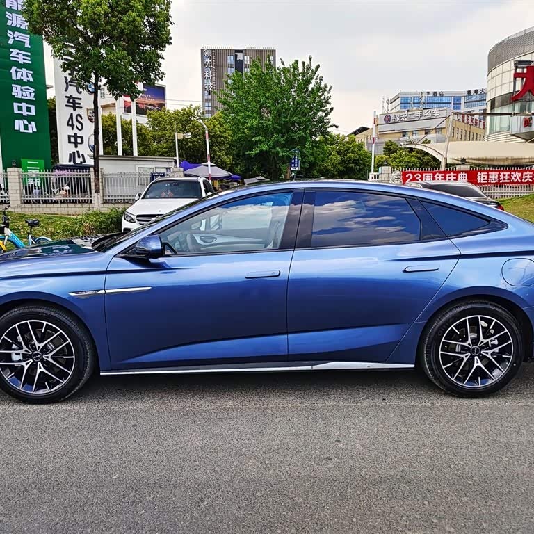 Seal 07 DM-i 2025 DM-i 1.5L 125km Premium Edition Seal 07 DM-i 2025 DM-i 1.5L 125km Premium Edition