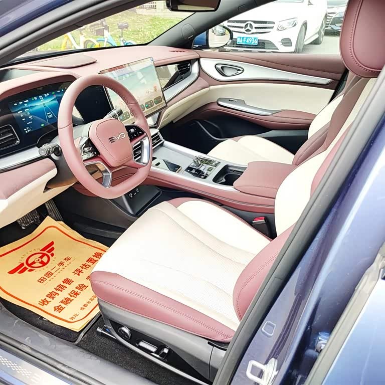 Seal 07 DM-i 2025 DM-i 1.5L 125km Premium Edition Seal 07 DM-i 2025 DM-i 1.5L 125km Premium Edition