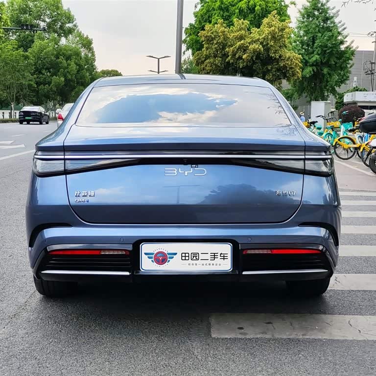 Seal 07 DM-i 2025 DM-i 1.5L 125km Premium Edition Seal 07 DM-i 2025 DM-i 1.5L 125km Premium Edition