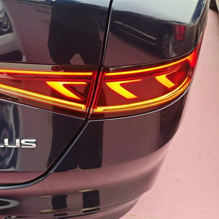 Qin PLUS 2024 Honor Edition DM-i 55KM Leading Edition Qin PLUS 2024 Honor Edition DM-i 55KM Leading Edition