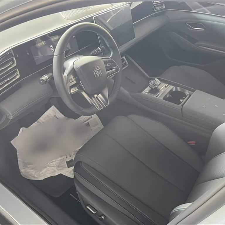 Qin L 2024 DM-i 120KM Leading Edition Qin L 2024 DM-i 120KM Leading Edition
