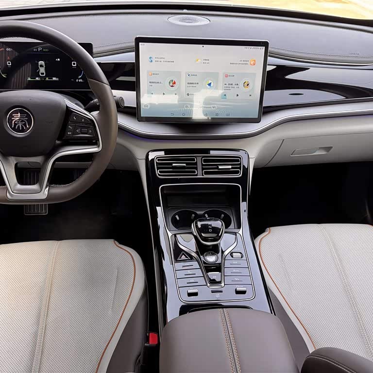 Qin PLUS 2024 Honor Edition DM-i 120KM Excellence Edition Qin PLUS 2024 Honor Edition DM-i 120KM Excellence Edition