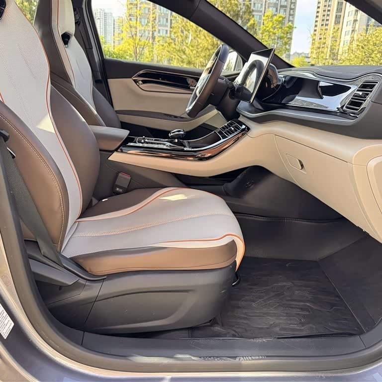 Qin PLUS 2023 Champion Edition DM-i 120KM Beyond Edition Qin PLUS 2023 Champion Edition DM-i 120KM Beyond Edition