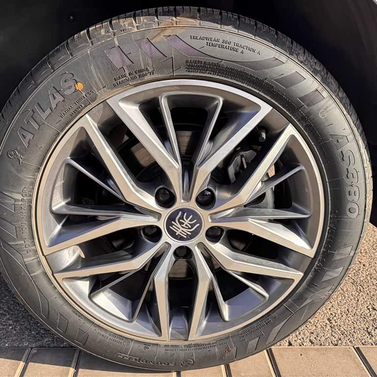 Qin PLUS 2023 Champion Edition DM-i 120KM Beyond Edition Qin PLUS 2023 Champion Edition DM-i 120KM Beyond Edition