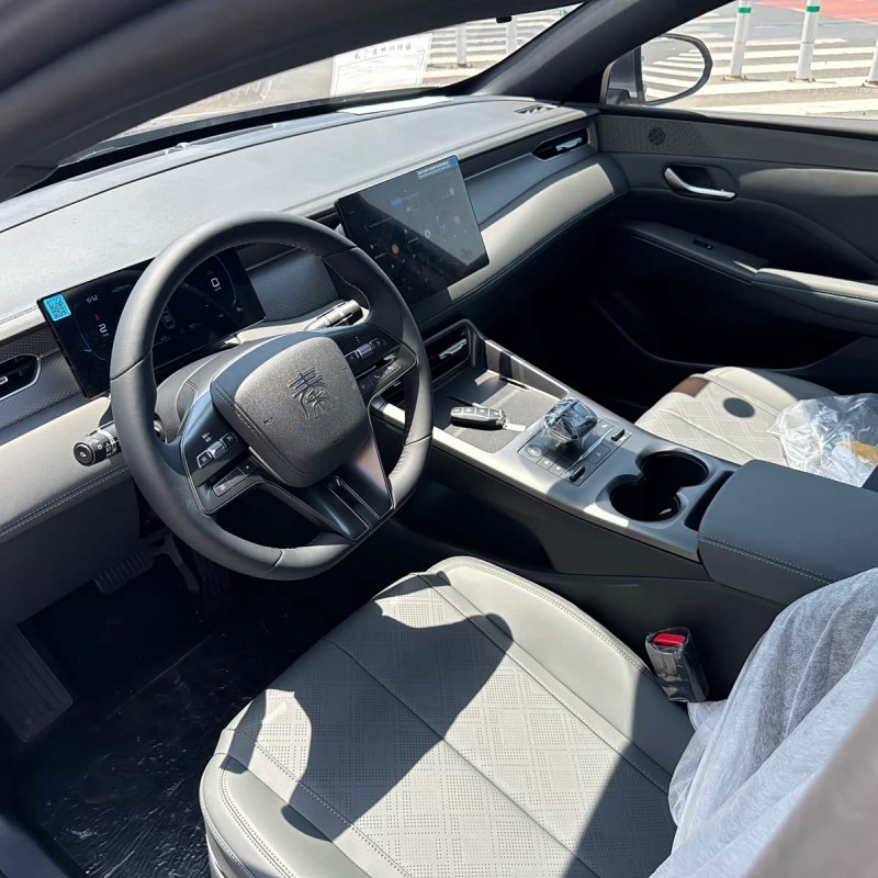 Qin PLUS 2025 DM-i Intelligent Driving Edition 55KM Leading Edition Qin PLUS 2025 DM-i Intelligent Driving Edition 55KM Leading Edition