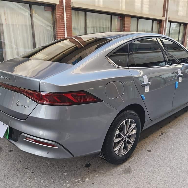 Qin PLUS 2024 Honor Edition DM-i 55KM Leading Edition Qin PLUS 2024 Honor Edition DM-i 55KM Leading Edition