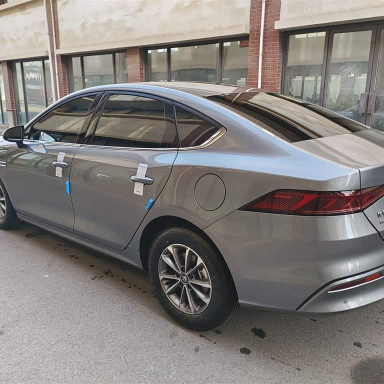 Qin PLUS 2024 Honor Edition DM-i 55KM Leading Edition Qin PLUS 2024 Honor Edition DM-i 55KM Leading Edition