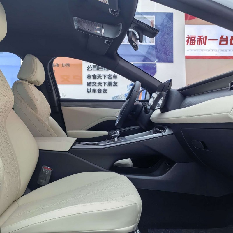 Qin PLUS 2025 DM-i Intelligent Driving Edition 55KM Leading Edition Qin PLUS 2025 DM-i Intelligent Driving Edition 55KM Leading Edition